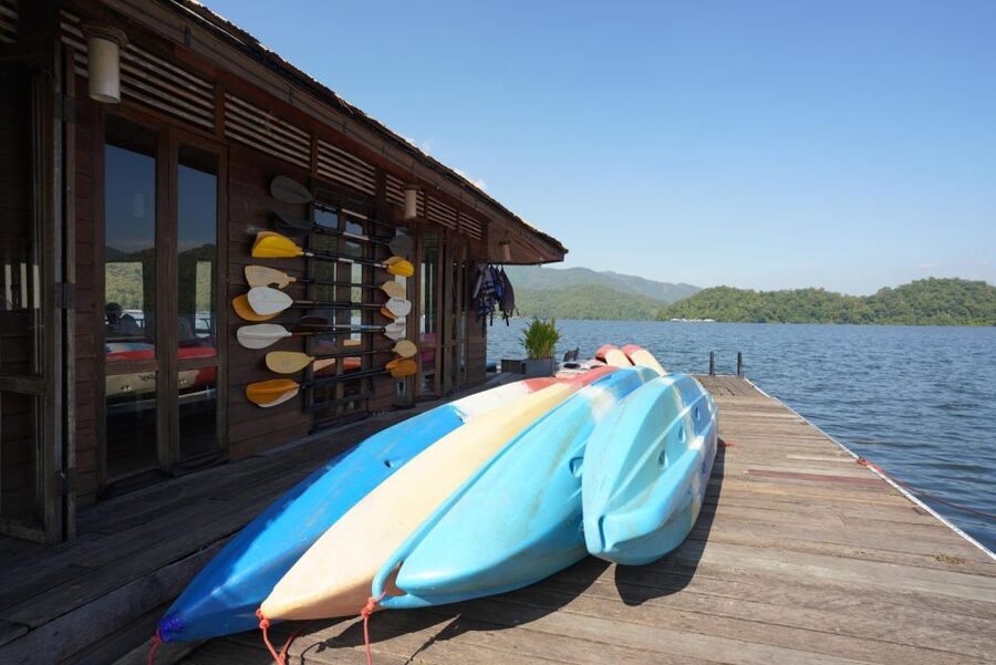 Elephant Habitat Park Feeding Entry & Rafting Van Transfer - A calm 45-minute bamboo rafting ride