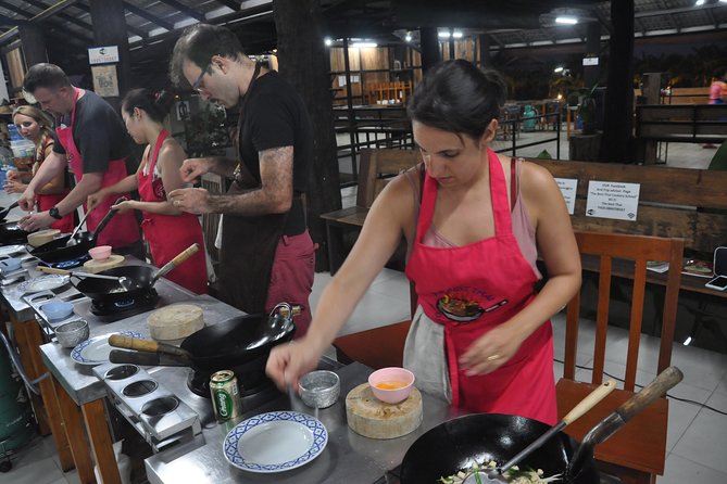 Evening Cooking Class in Organic Farm with Local Market Tour - From Somphet Market to the cooking farm