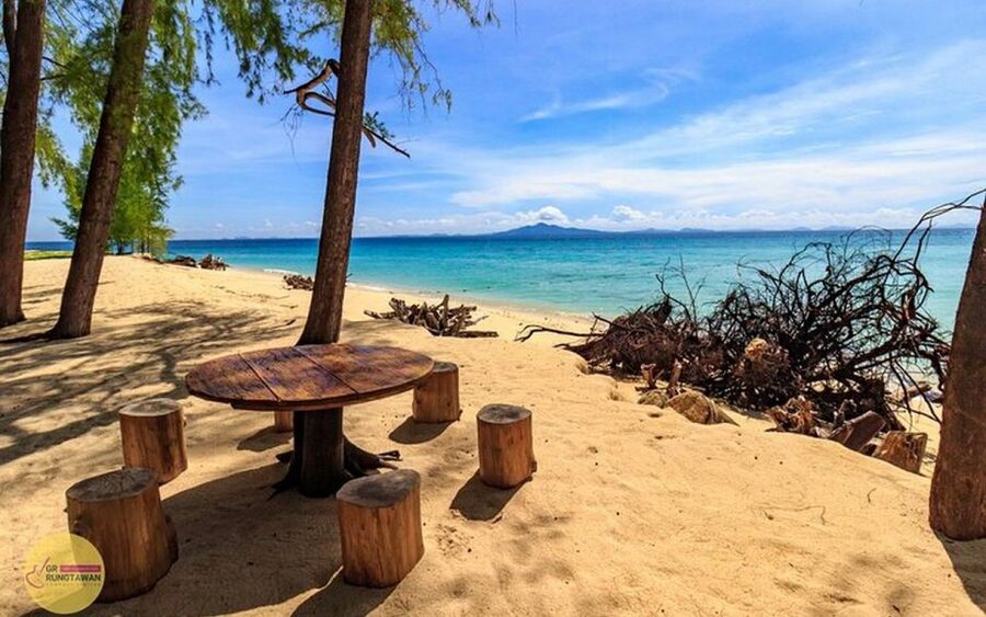 From Ao Nang: Phi Phi Islands Day Tour by Boat with Lunch - Key points at a glance