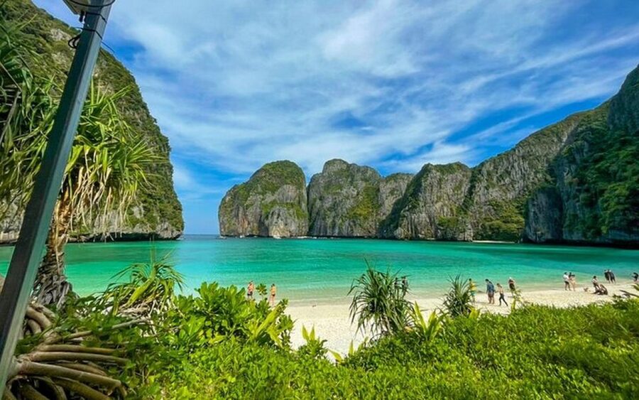 From Ao Nang: Phi Phi Islands Day Tour by Boat with Lunch - Phi Phi Don: lunch, shopping, and a useful pause