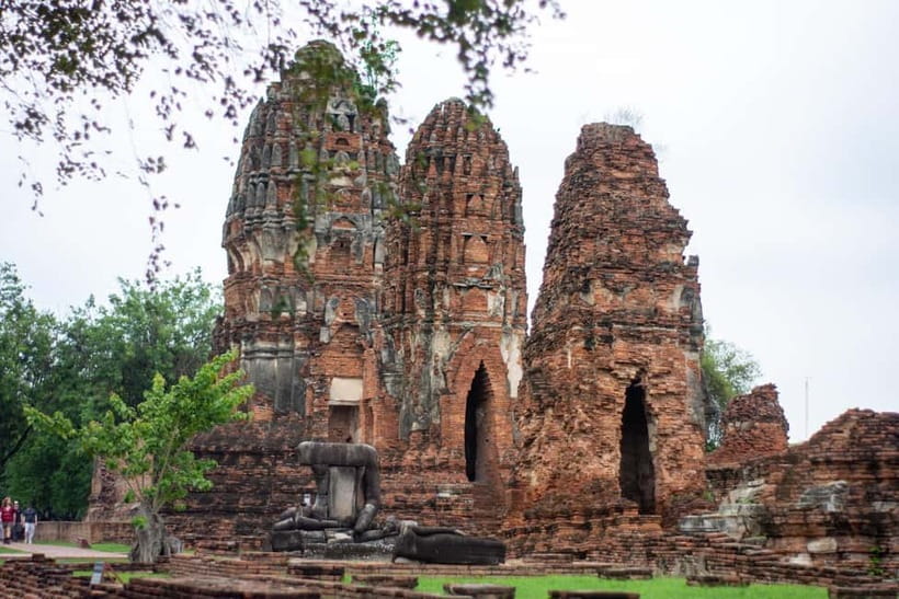 From Bangkok: Affordable Ayutthaya Highlights Tour - Wat Chaiwatthanaram and its riverside Khmer design