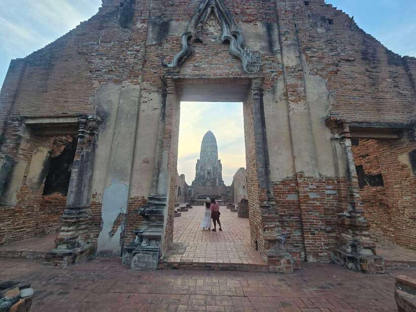 From Bangkok: Ayutthaya Afternoon Tour with Boat & Tuk-Tuk - Wat Ratchaburana and royal Ayutthaya
