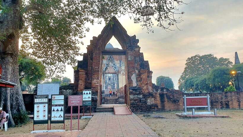 From Bangkok: Ayutthaya Afternoon Tour with Boat & Tuk-Tuk - One hour by tuk-tuk through the historic park