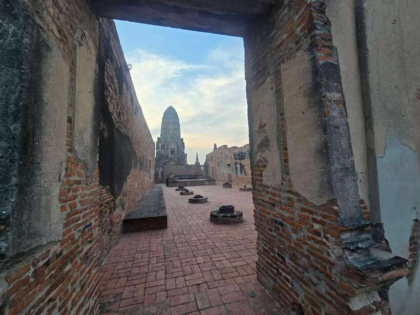 From Bangkok: Ayutthaya Afternoon Tour with Boat & Tuk-Tuk - Free time, markets, and the evening return