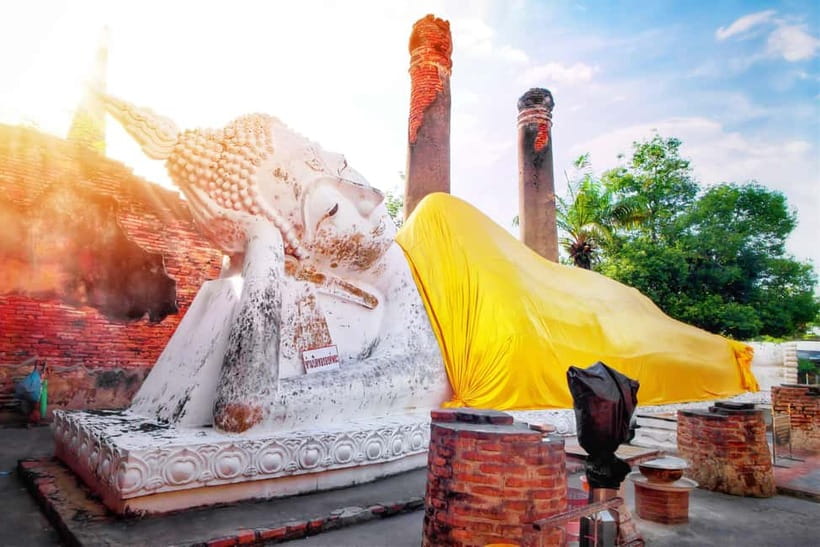 From Bangkok: Ayutthaya & Ayothaya Floating Market Day Trip - Meeting at Robinson Sukhumvit