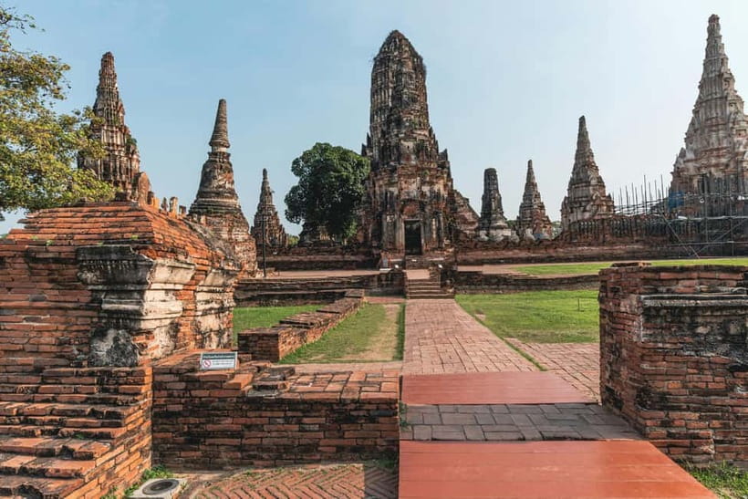 From Bangkok: Ayutthaya Heritage Tour with Sunset Boat Ride - Guides make the history easier to follow