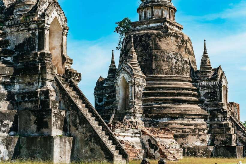 From Bangkok: Ayutthaya Temples Guided Tour with Lunch - Lunch in Ayutthaya, a useful pause in the heat