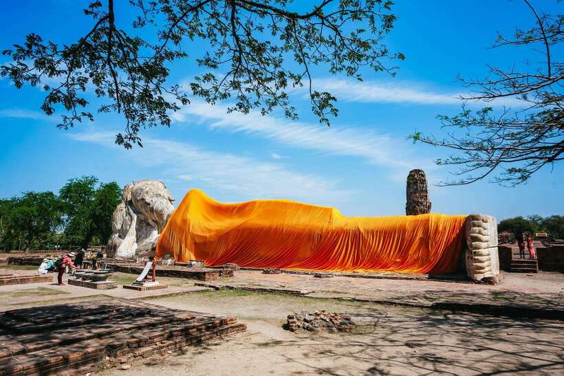 From Bangkok: Ayutthaya Temples Guided Tour with Lunch - The 1.5-hour ride north from Bangkok