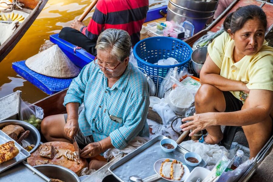 From Bangkok: Damnoen Saduak Floating Market Guided Tour - Who should book this experience?