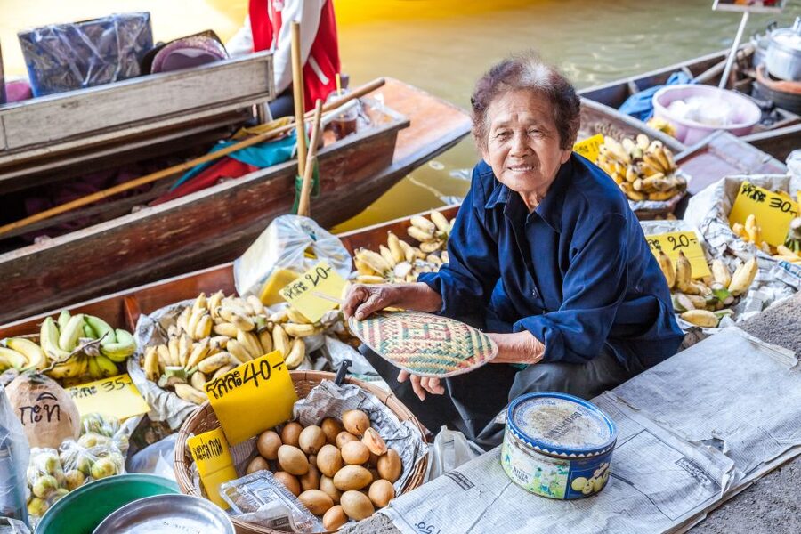 From Bangkok: Damnoen Saduak Floating Market Guided Tour - The guide can shape the whole day