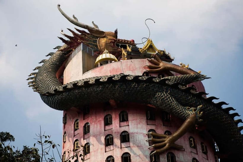 From Bangkok: Don Wai Market, Wat Samphran & Lotus Café Tour - Guide choice and group size