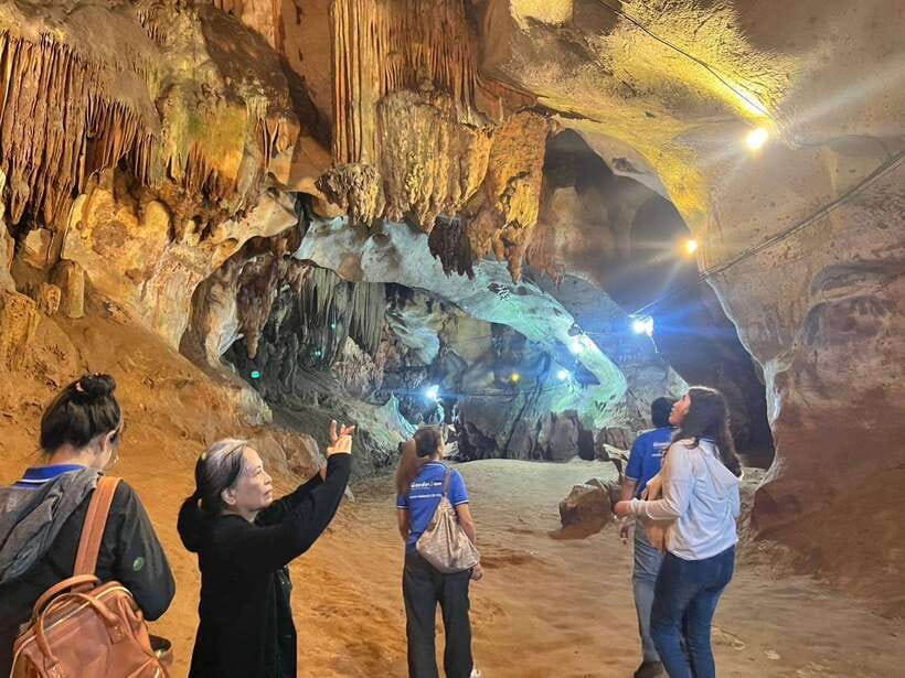 From Chiang Mai: Chiang Dao Cave & 5 Hill Tribe Villages - The orchid and butterfly farm adds a lighter pause