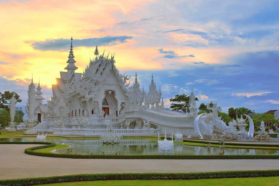 From Chiang Mai: Chiang Rai's Temples Exploration Day Trip - Who should book this Chiang Rai day trip?