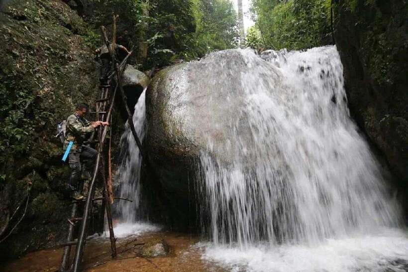 From Chiang Mai: Doi Saket Hiking Tour with Lunch - A natural classroom beneath ancient trees