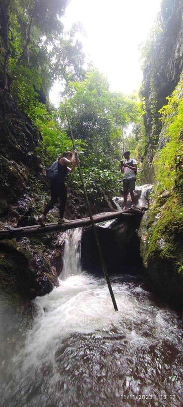From Chiang Mai: Doi Saket Hiking Tour with Lunch - Reaching the secluded waterfall