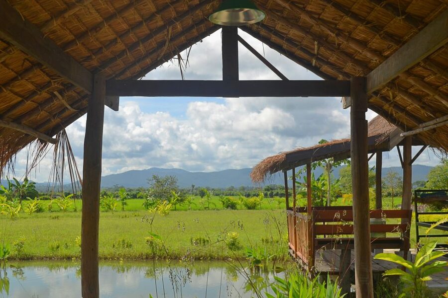 From Chiang Mai: Mae Taeng Valley and Waterfalls Cycle Tour - The one-hour drive from Chiang Mai