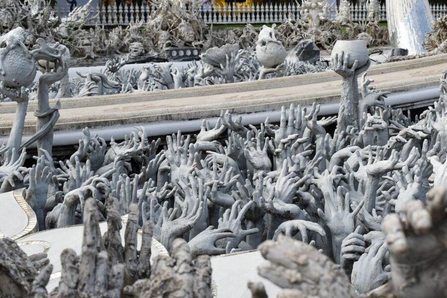 From Chiang Rai: Famous Temples and Golden Triangle Day Tour - Lunch and the practical rhythm of the day