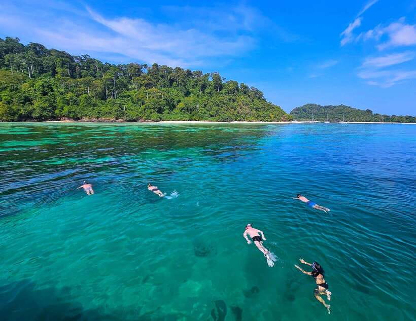 From Koh Lanta: Koh Haa & Koh Rok Snorkel Tour by Speedboat - Group size, guides, and how organized the day feels