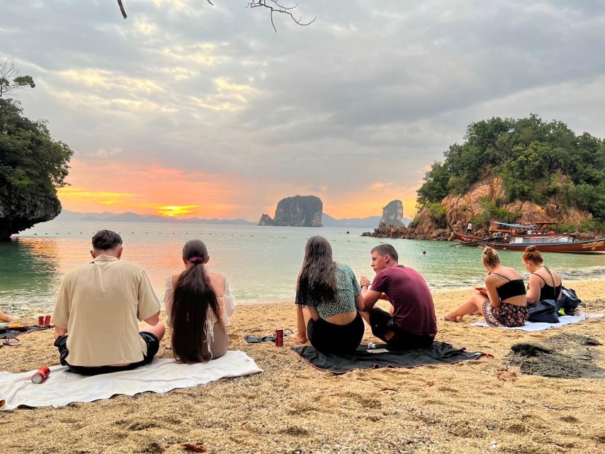 From Krabi: Hong Island Sunset Tour+Bioluminescent Plankton - The night swim at Koh Raeng