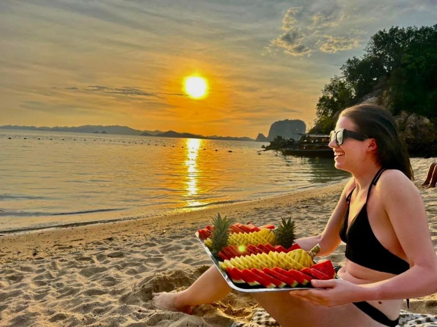From Krabi: Hong Island Sunset Tour+Bioluminescent Plankton - Hong Island beach time and the 360-degree climb