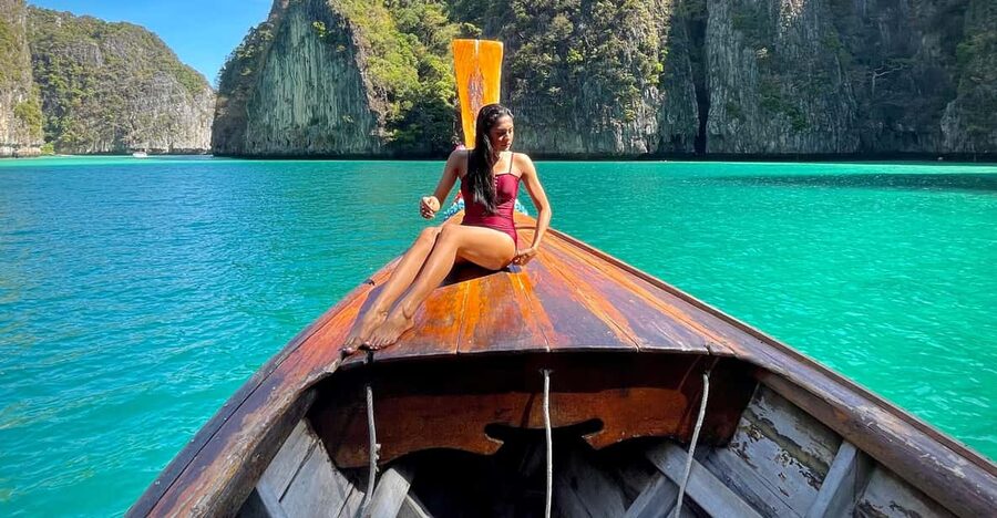 From Phi Phi : Splash & Explore – Half-Day Tour By longtail - Monkey Beach: pretty shore, unpredictable residents