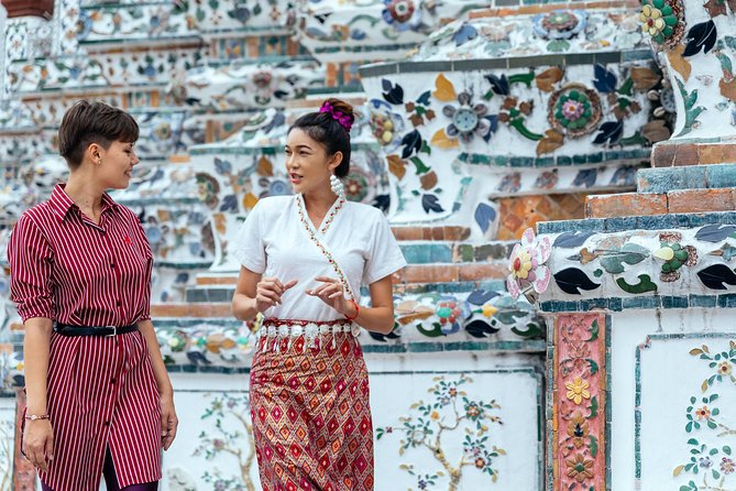 Full Day Bangkok PRIVATE City Tour With Locals - Wat Trimit & Wat Pho tickets - Chinatown, where the city gets loud and local