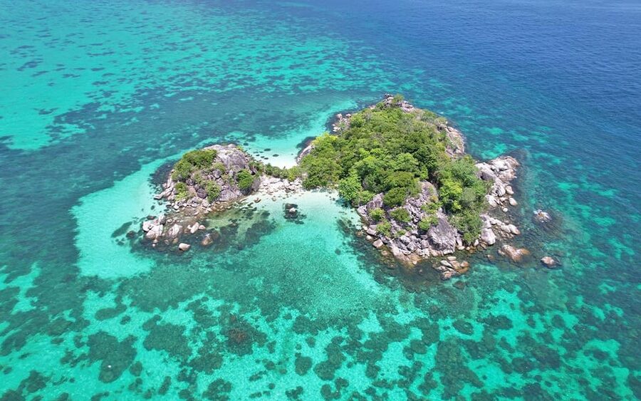 Full-Day Koh Lipe 5 points Snorkeling (East Zone) with Lunch - Koh Kra at 10:00, a gentle introduction to the reefs