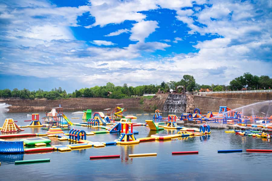 Grand Canyon Water Park Ticket - Food, lockers, and practical comfort
