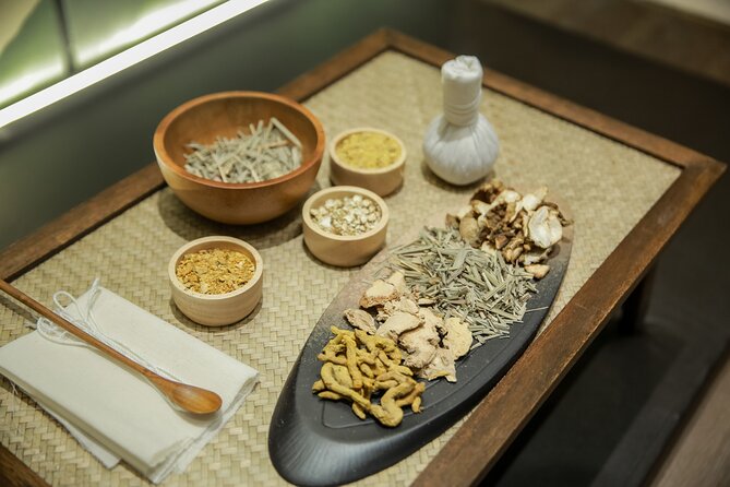 Hands-on Authentic Thai Massage Workshop - The first lesson: what makes Thai massage different