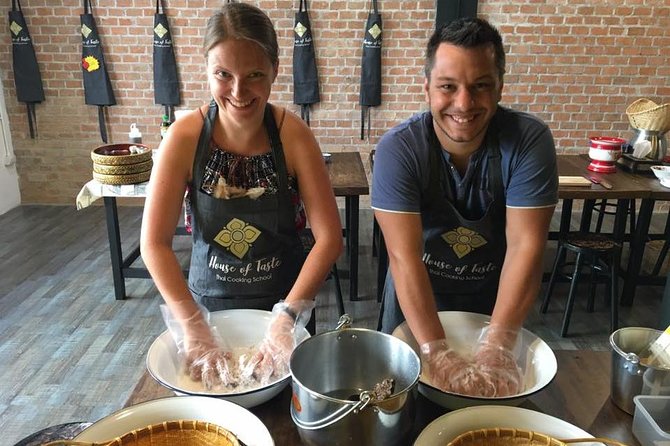 Hands on Thai Cooking Class and Market Tour - Four dishes, with plenty to eat
