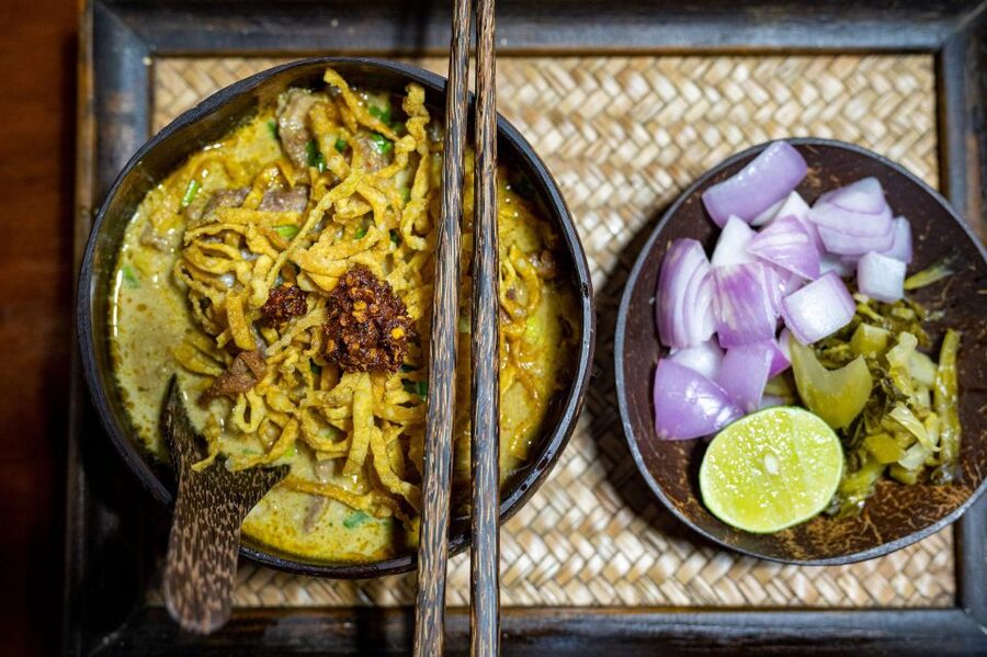 Hua Hin: Eat Like a Local Thai Food Tour - Expect plenty of food, drinks, and a sweet finish