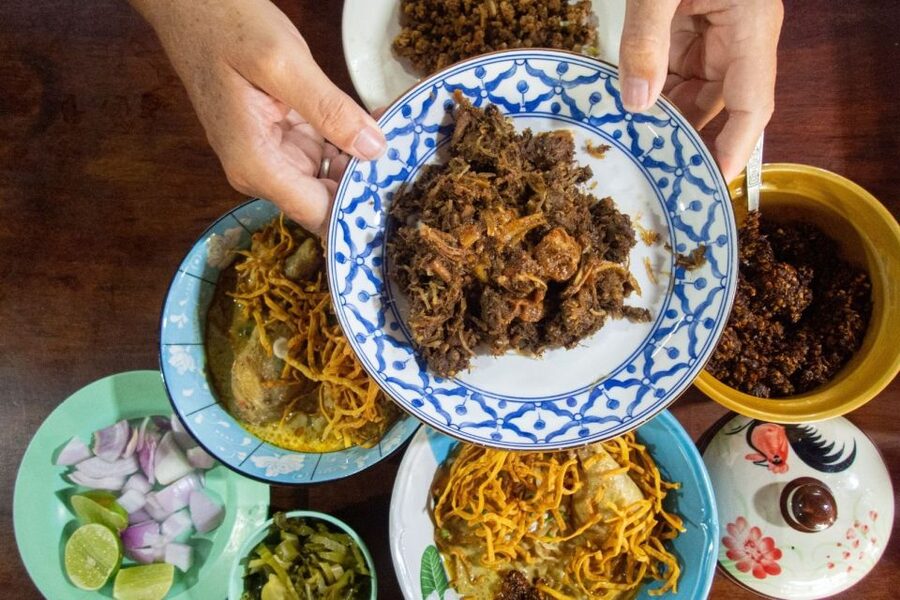Hua Hin: Eat Like a Local Thai Food Tour - Songthaews turn the transfers into part of the experience
