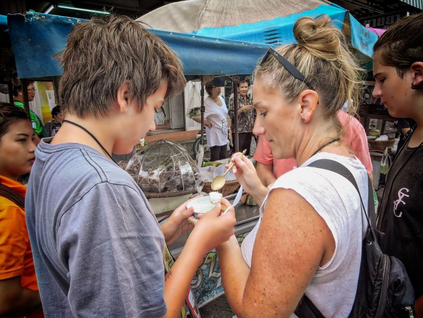 Hua Hin: Thai Street Food & Market Walking Tour - Key points at a glance