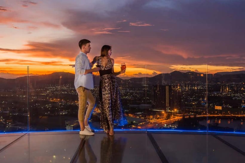 Hua Hin: Vana Nava Sky Bar Rooftop at Holiday Inn - Rooftop views above Hua Hin’s Holiday Inn
