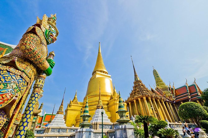 In and around Bangkok Private Tour Guide with Custom Experience - Markets, Chinatown, and food stops