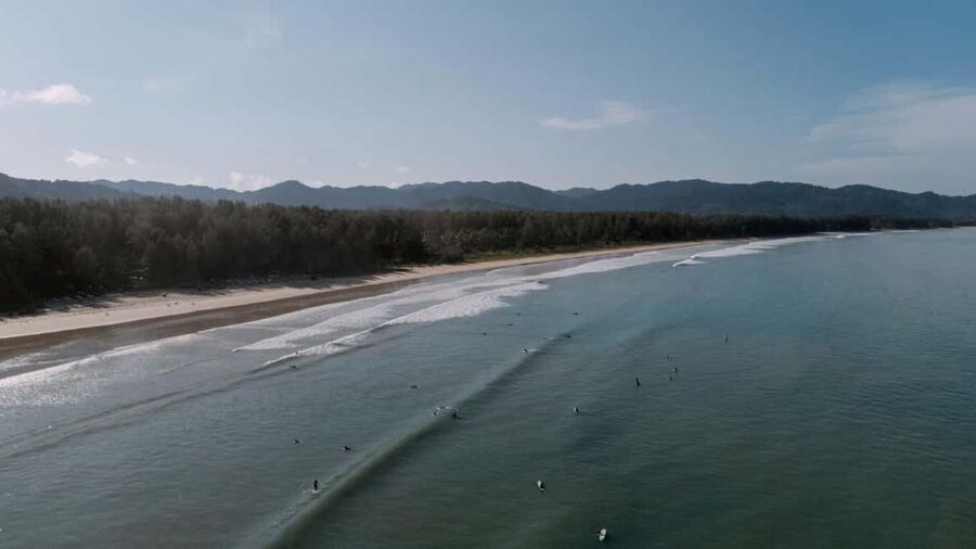 Khao Lak: 1.5-Hour Small Group Surfing Experience - What the instructors add to the experience