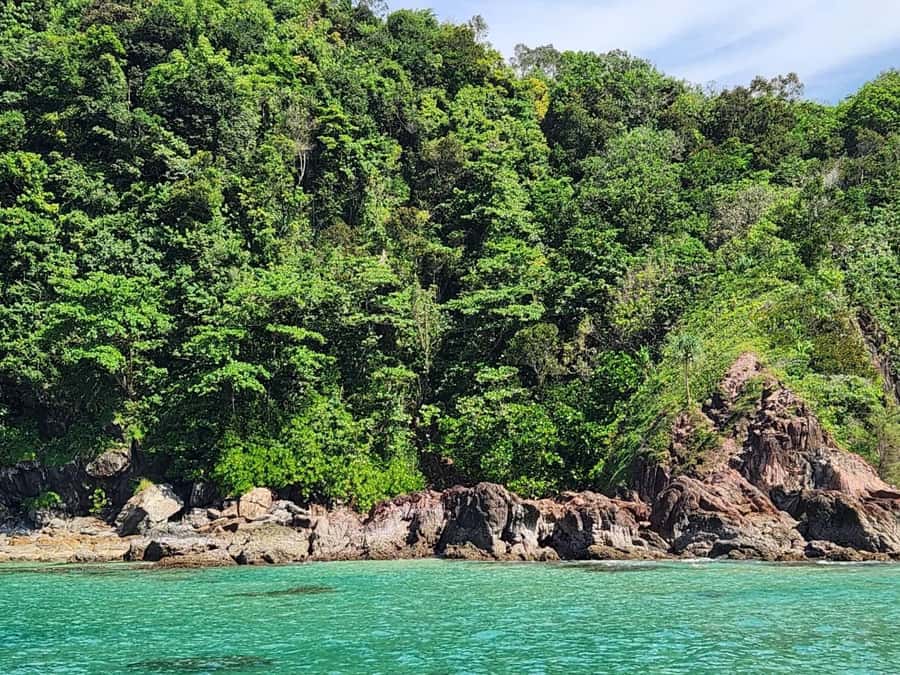 Khao Lak: Khao Na Yak Sightseeing & Snorkeling Small Group - Food, drinks, and the small-group advantage