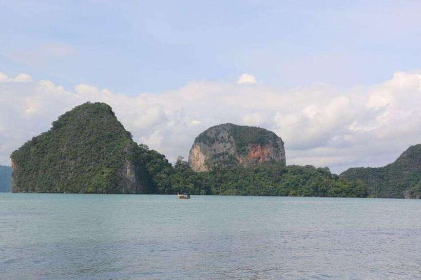 Khaolak: Phang Nga Bay, Tapu Island, and Panyi Village Tour - Why this half-day trip works so well from Khao Lak