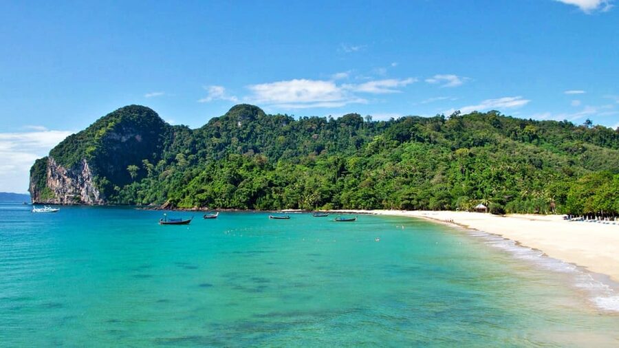 Ko Lanta: Emerald Cave and 4 Islands Tour by Longtail Boat - What $34 really gets you