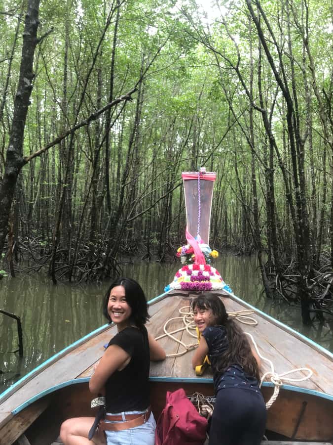 Ko Lanta: EXPLORE MANGROVE TOUR BY LONGTAIL BOAT WITH LUNCH - Taking the longtail boat into the mangroves