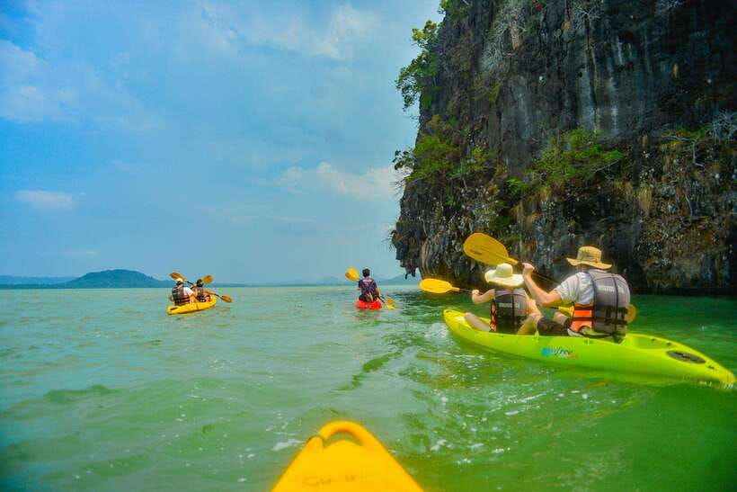 Ko Lanta: Full-Day Mangrove and Sea Cave Kayaking Experience - What the guide and group size mean