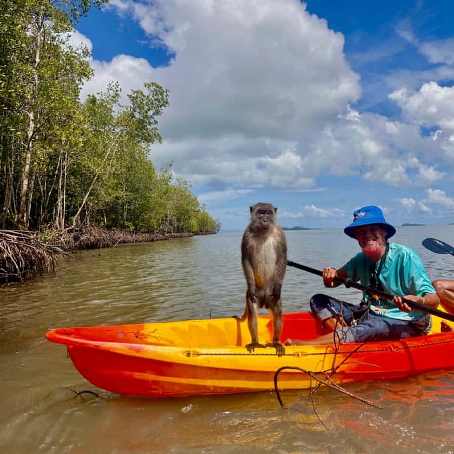 Ko Lanta: HALF DAY EXPLORE MANGROVE KAYAKING TOUR AND LUNCH - Leaving your resort for Tung Yee Peng Pier