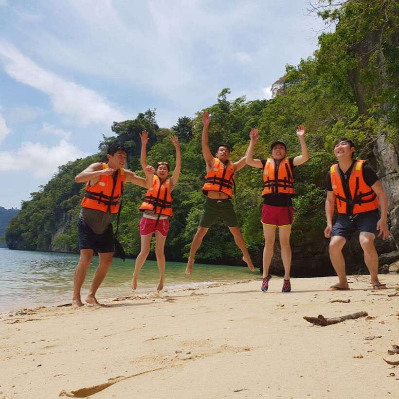 Ko Lanta: Ko Aung, Ko Phee Ghost Cave Island, Talabeng Kayak - Kayaking into Talabeng Sea Cave
