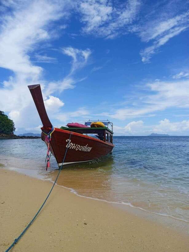Ko Lanta: Ko Aung, Ko Phee Ghost Cave Island, Talabeng Kayak - Beach time after the paddling