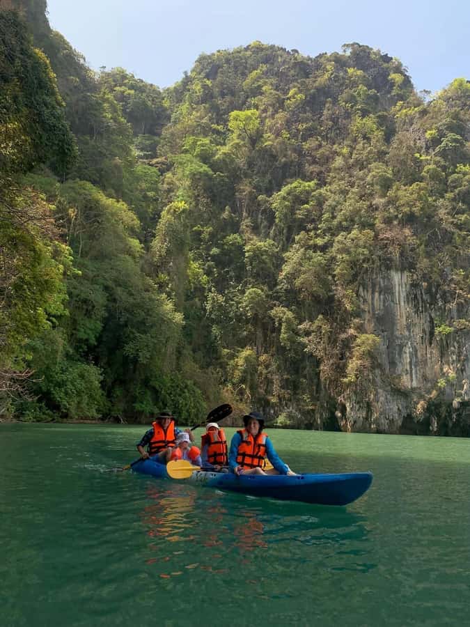 Ko Lanta: Sea Cave Kayaking Adventure Mangrove with Lunch - What the beach stop is really like