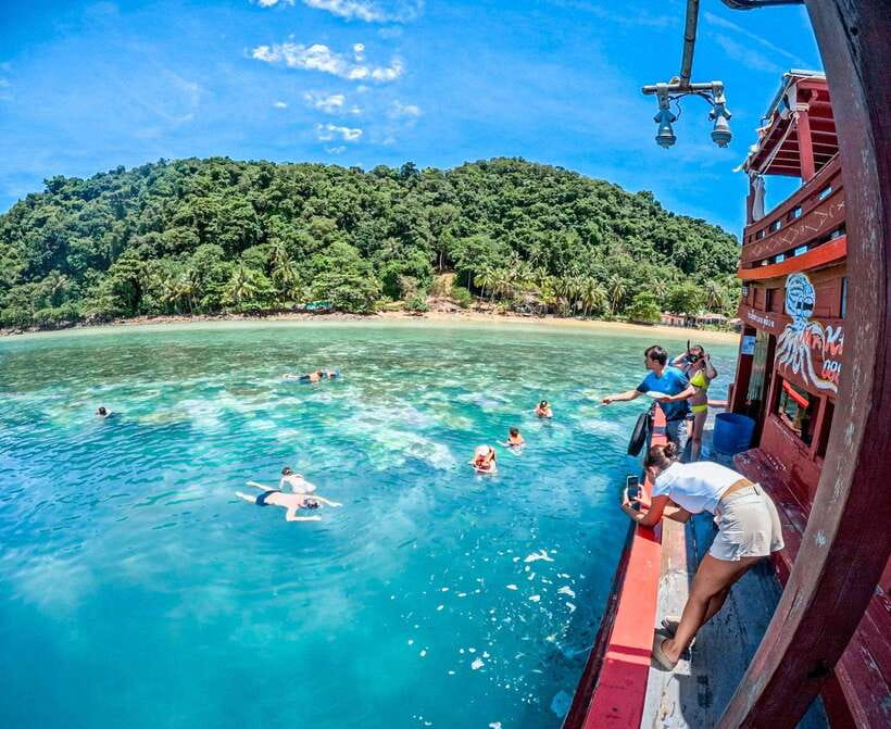 Koh Chang: 3 or 4 Islands Snorkel & Beach Tour by Big Boat - Lunch on the boat
