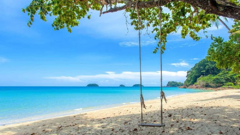 Koh Chang: 5 Island Guided Boat Tour with Lunch Buffet - Koh Yak Lek and the first look below the surface