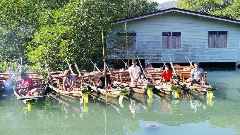 Koh Chang: Mangrove Forest Gondola Tour - What the private gondola adds