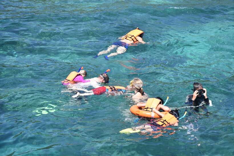 Koh Lanta: 4-Island Adventure Tour to Emerald Cave - Koh Kradan combines reef time with a proper break