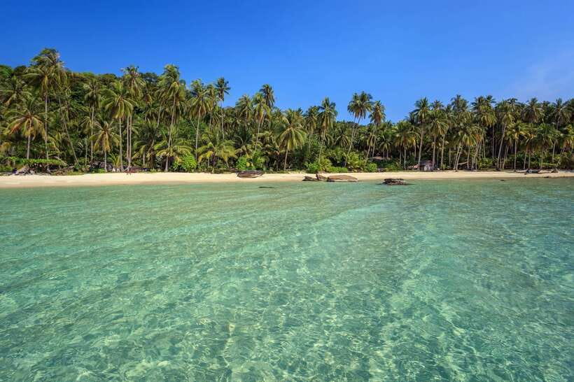 Koh Lanta: 4-Island Adventure Tour to Emerald Cave - Koh Chuak is the second snorkeling test